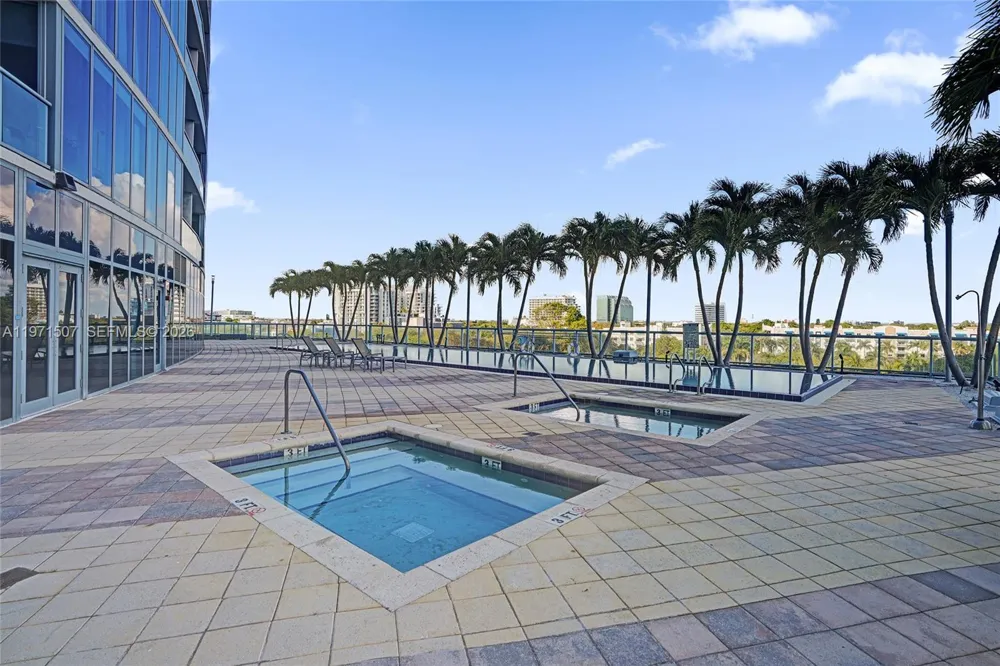 601 NE 36th St #1908 Miami, FL 33137