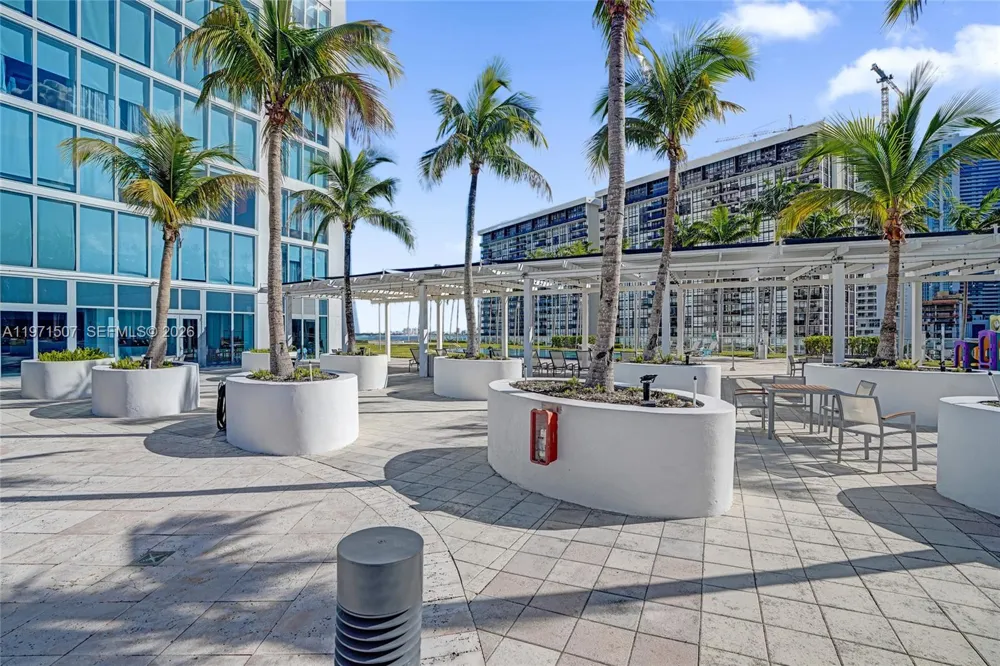 601 NE 36th St #1908 Miami, FL 33137