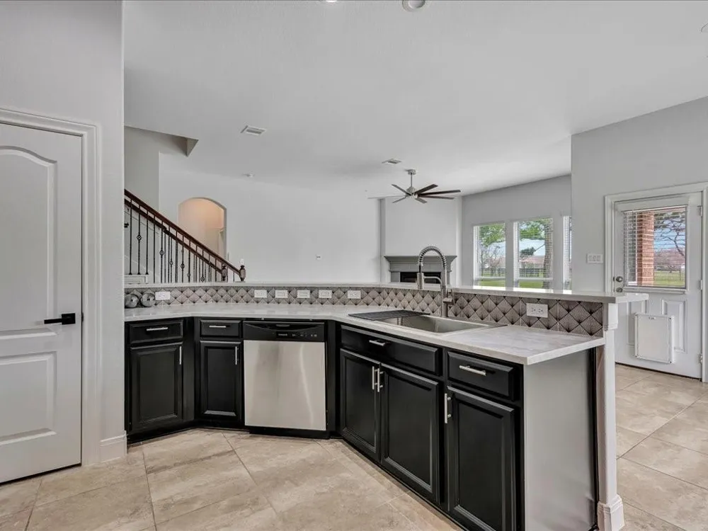 6302 Fisher Reef Drive Beach City, TX 77523