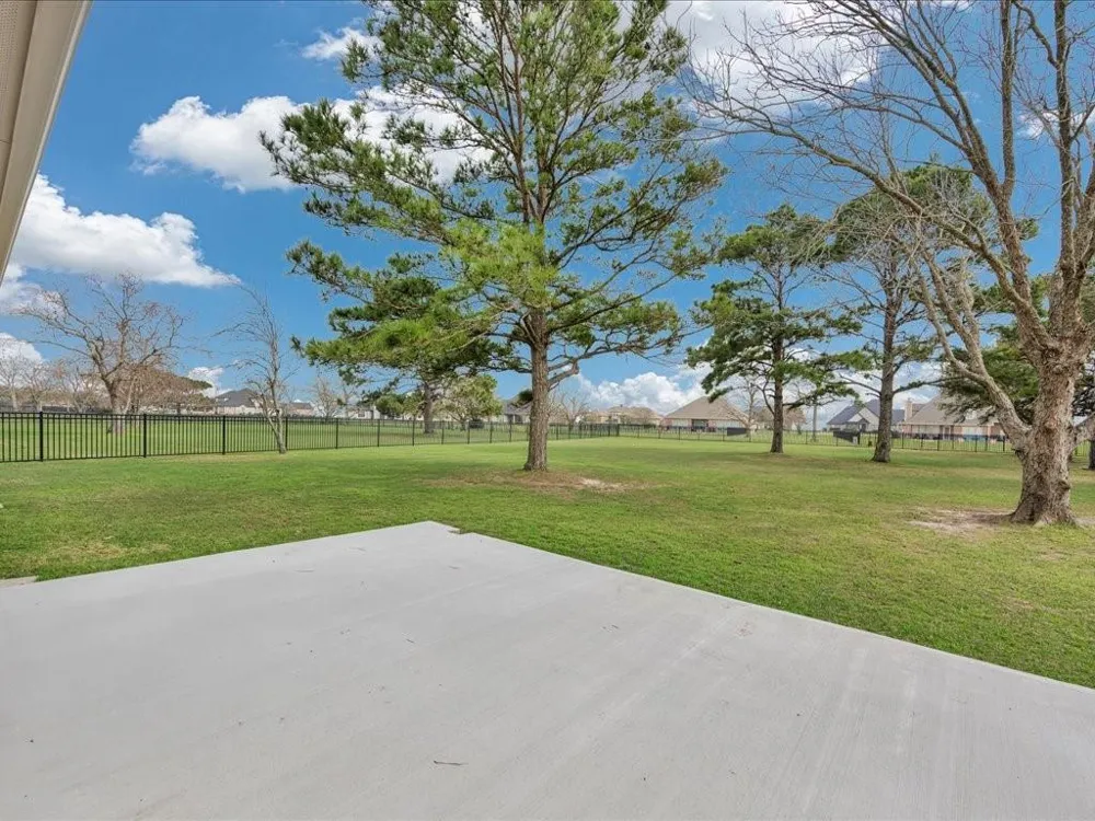 6302 Fisher Reef Drive Beach City, TX 77523