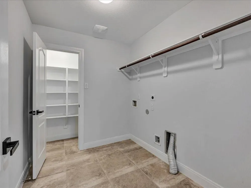 6302 Fisher Reef Drive Beach City, TX 77523