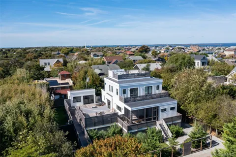 31 Atlantic Avenue