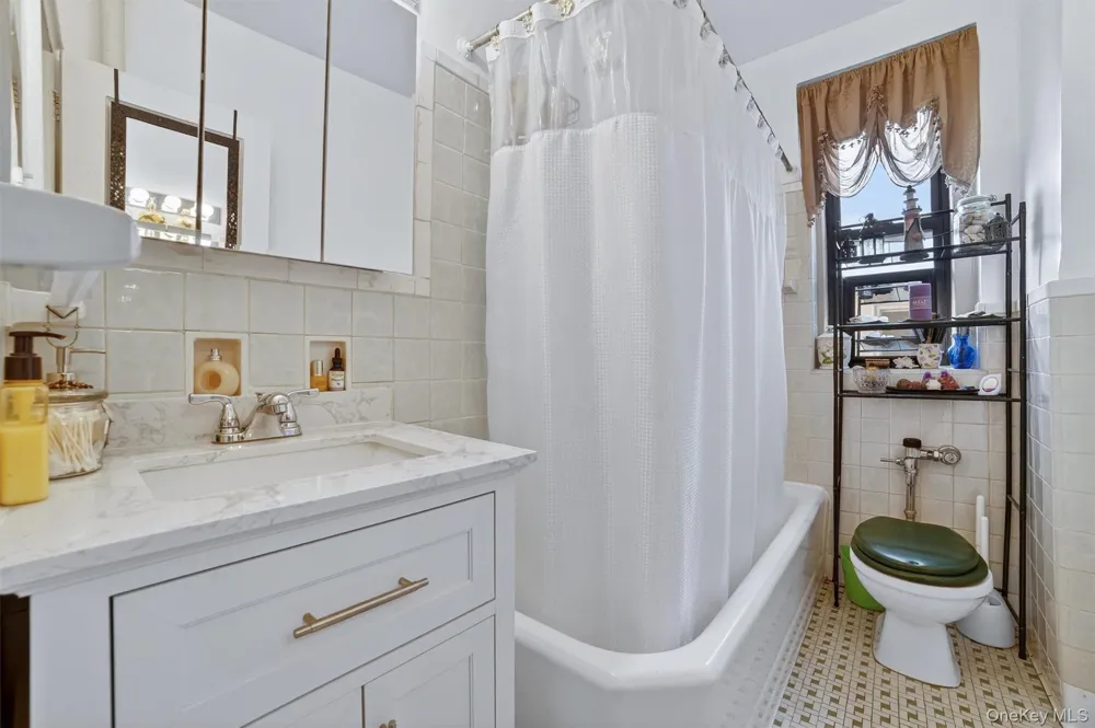 2962 Decatur Avenue #5th Floor Bronx, NY 10458