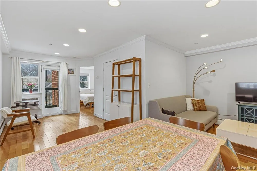 83-71 116th Street #4B Kew Gardens, NY 11418