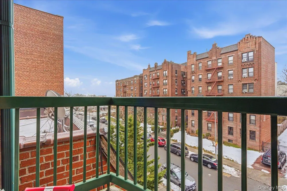 83-71 116th Street #4B Kew Gardens, NY 11418