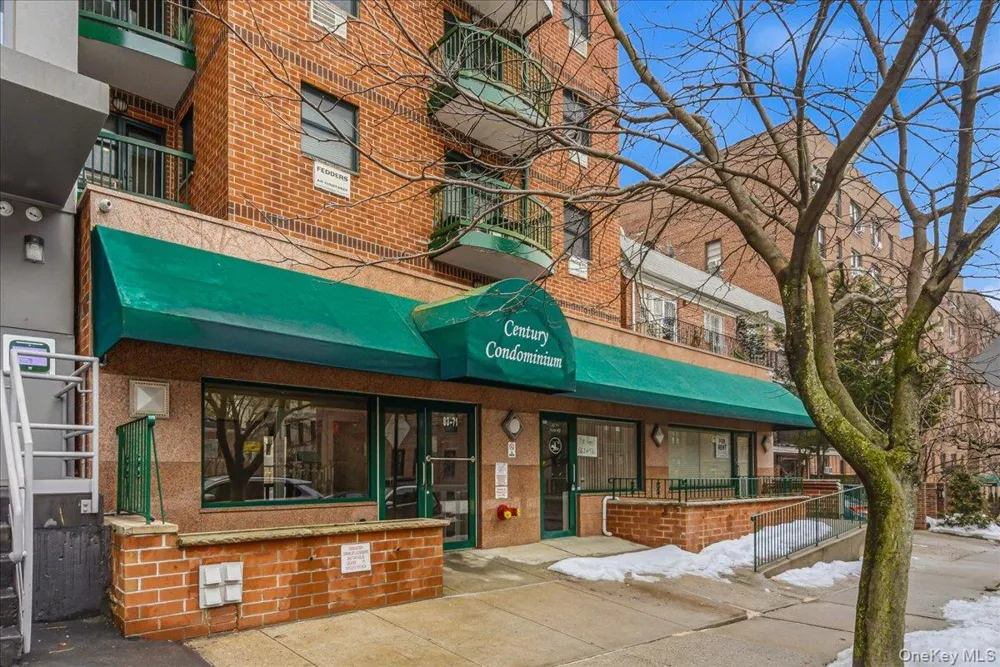 83-71 116th Street #4B Kew Gardens, NY 11418