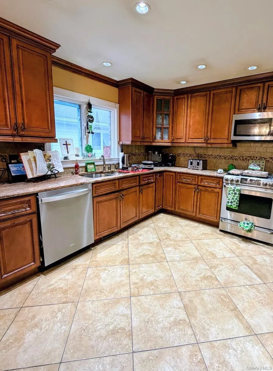15936 88th Street Howard Beach, NY 11414