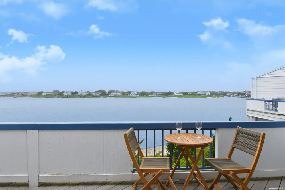 256 Dune Westhampton Beach, NY 11978