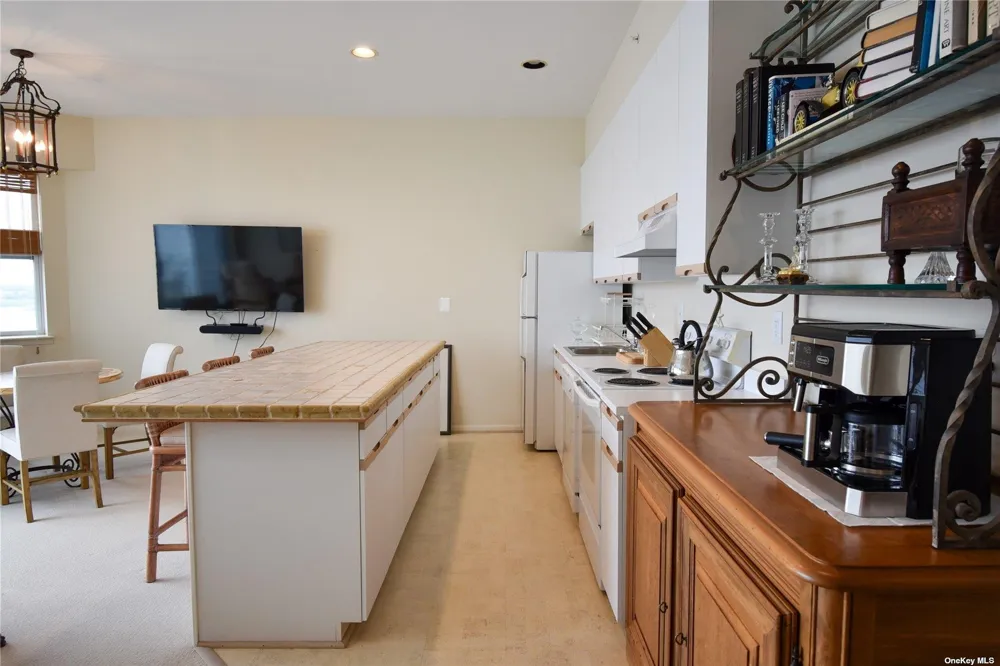 256 Dune Westhampton Beach, NY 11978