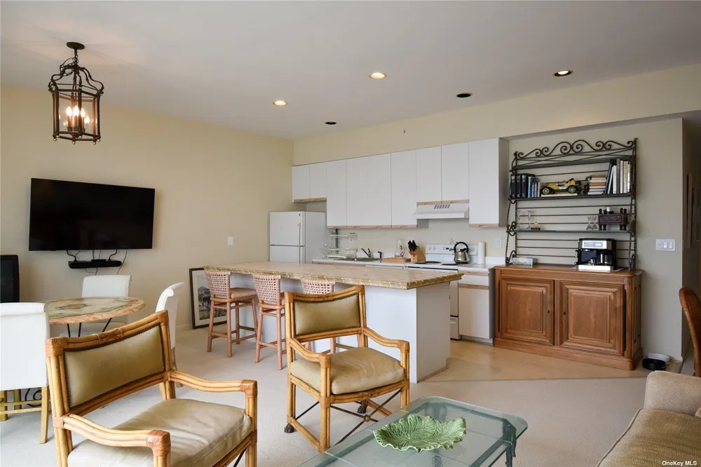 256 Dune Westhampton Beach, NY 11978