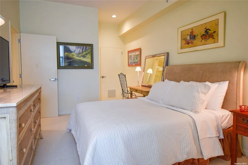 256 Dune Westhampton Beach, NY 11978