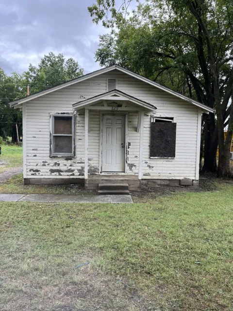 229 K STREET