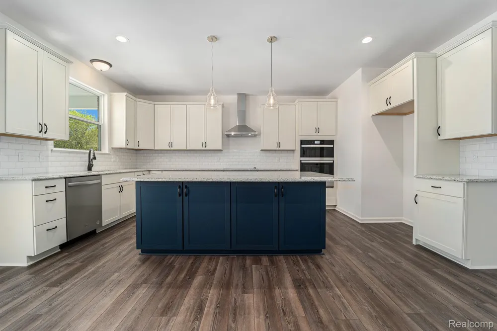 7557 Orchard Lane Washington Township, MI 48095