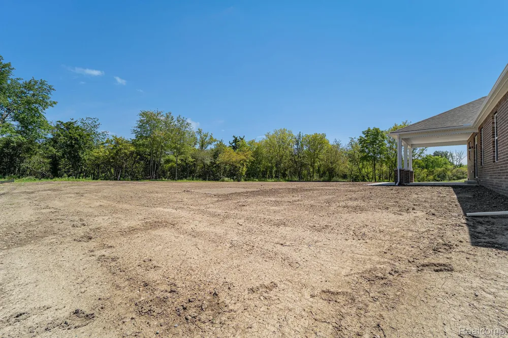 7557 Orchard Lane Washington Township, MI 48095