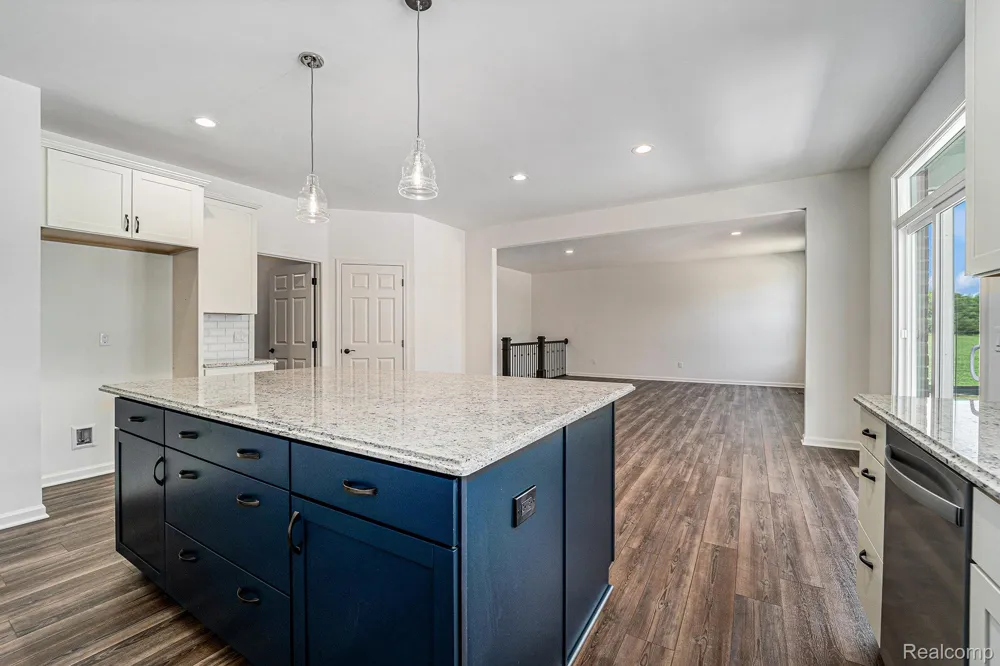 7557 Orchard Lane Washington Township, MI 48095