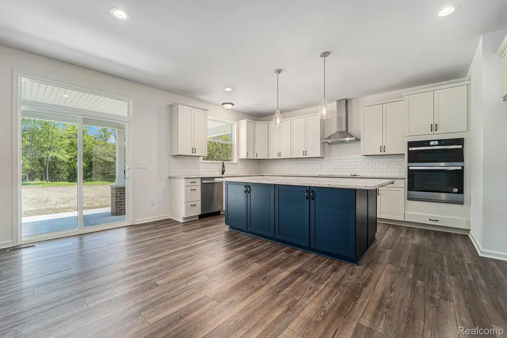 7557 Orchard Lane Washington Township, MI 48095