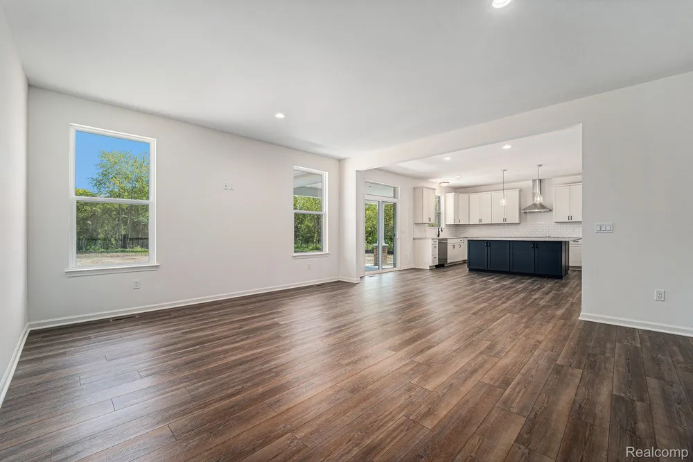 7557 Orchard Lane Washington Township, MI 48095