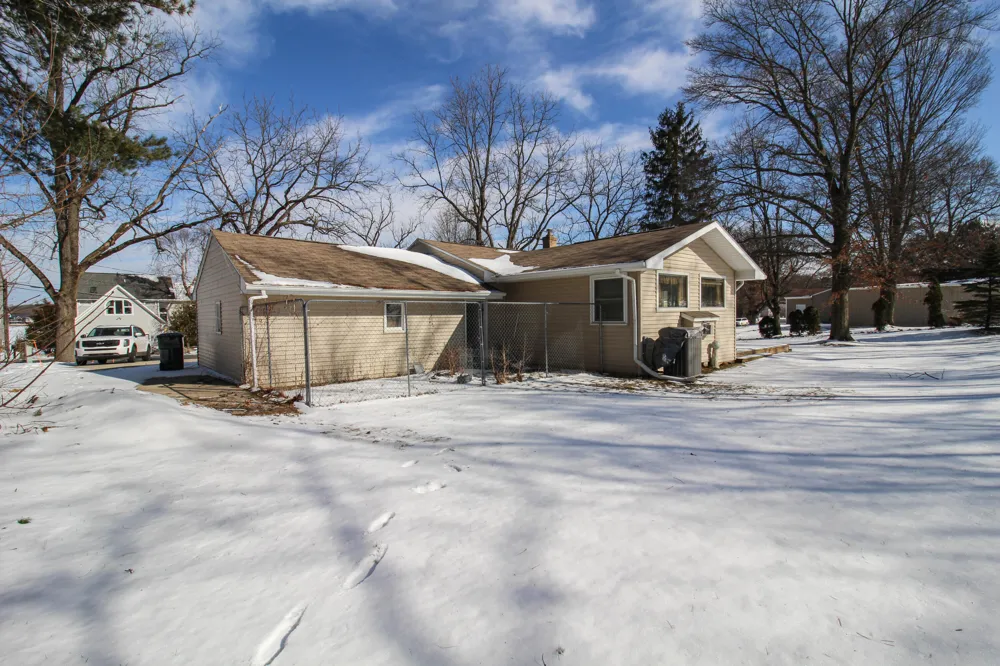 8077 W Q AVENUE Texas Charter Township, MI 49009