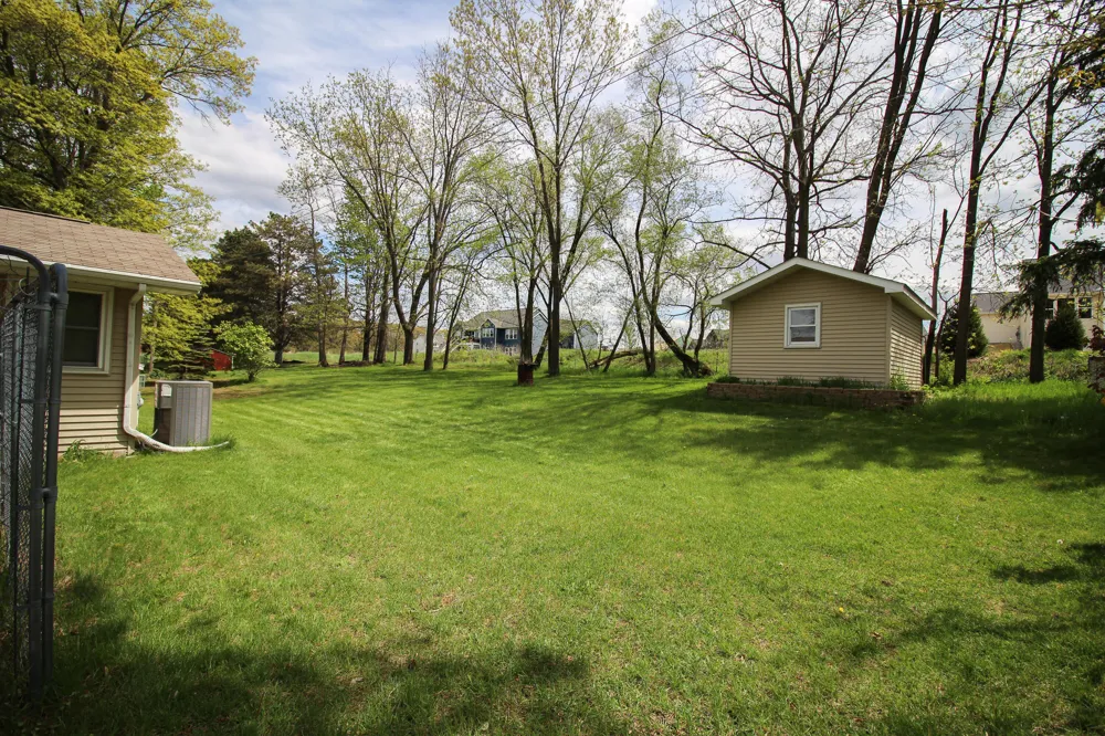8077 W Q AVENUE Texas Charter Township, MI 49009