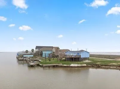 501 Cr 230 Sargent, TX 77414