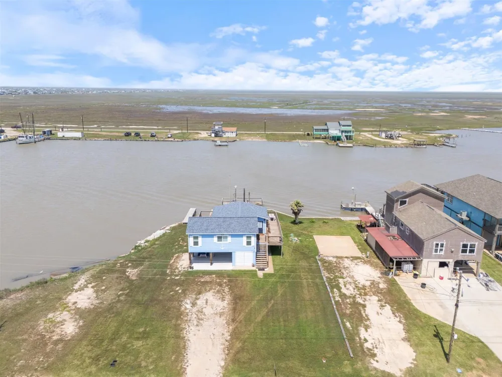501 Cr 230 Sargent, TX 77414