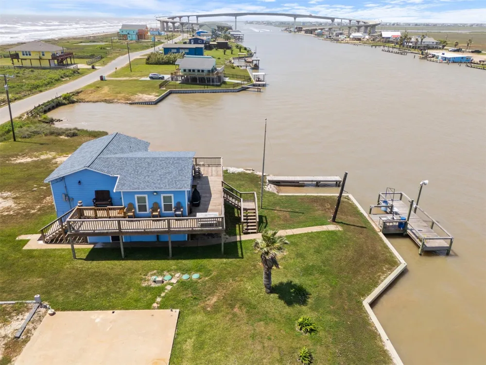 501 Cr 230 Sargent, TX 77414