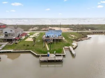 501 Cr 230 Sargent, TX 77414