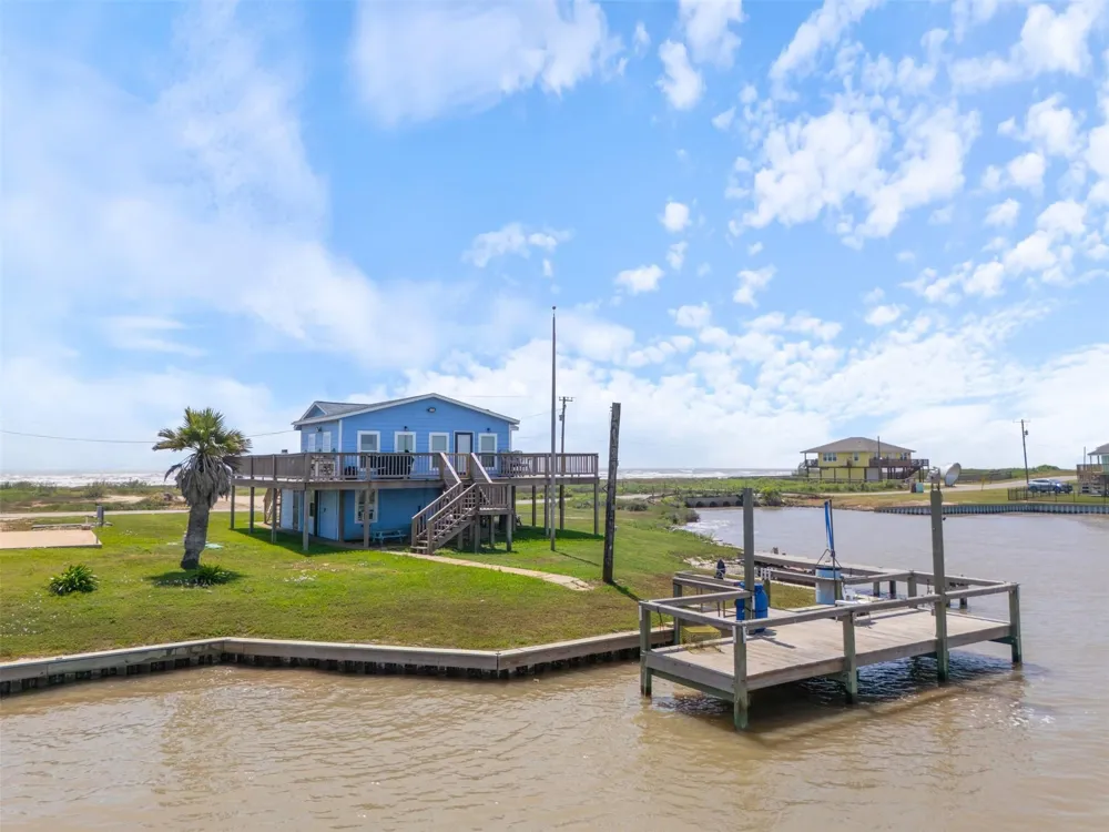 501 Cr 230 Sargent, TX 77414