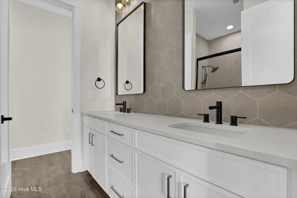 113 Diamond Pt Court Surf City, NC 28445