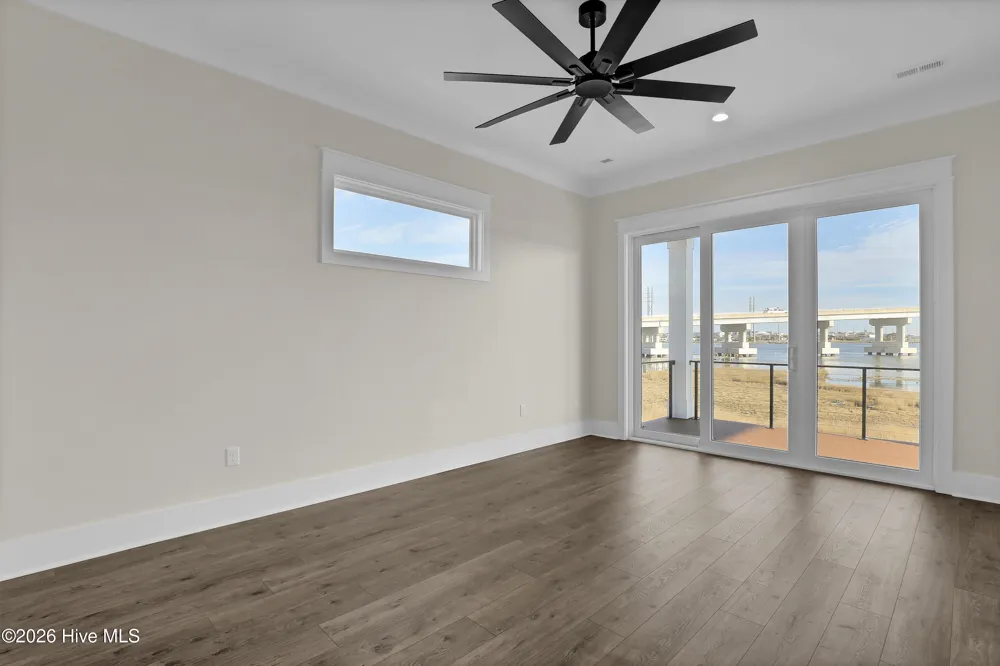 113 Diamond Pt Court Surf City, NC 28445