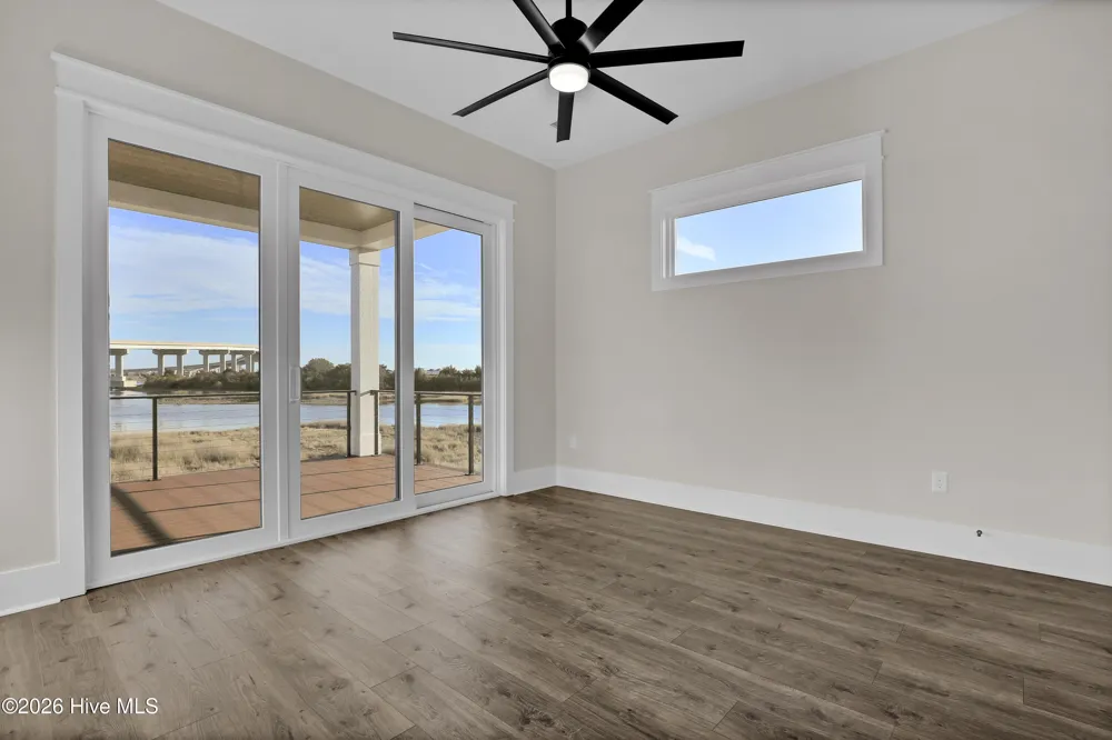 113 Diamond Pt Court Surf City, NC 28445