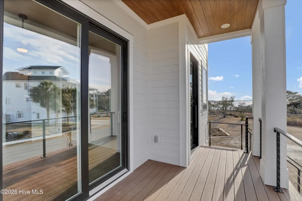 113 Diamond Pt Court Surf City, NC 28445