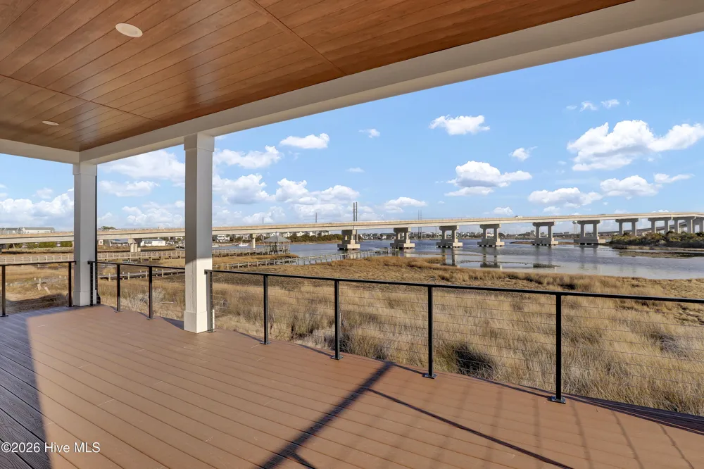 113 Diamond Pt Court Surf City, NC 28445