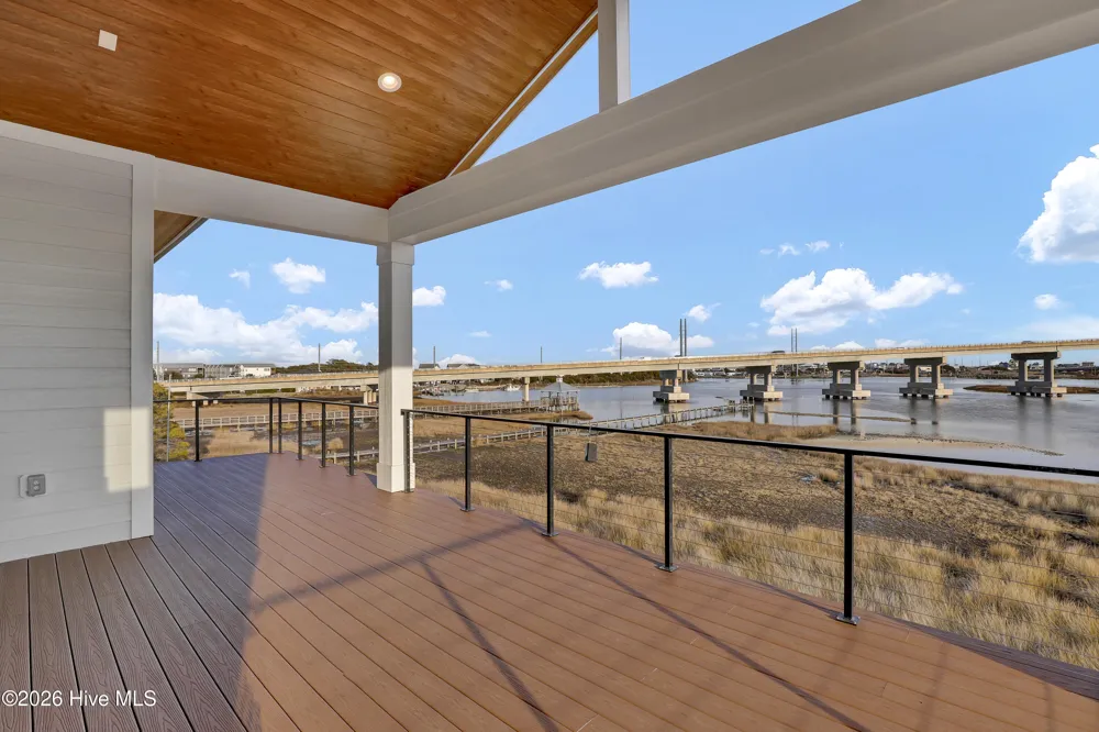 113 Diamond Pt Court Surf City, NC 28445