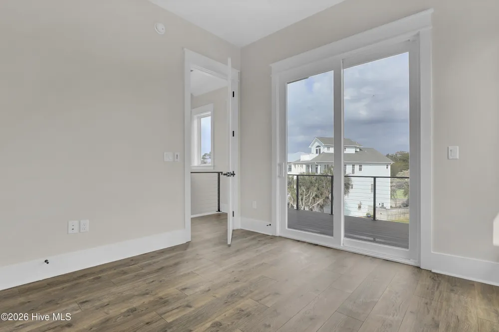 113 Diamond Pt Court Surf City, NC 28445