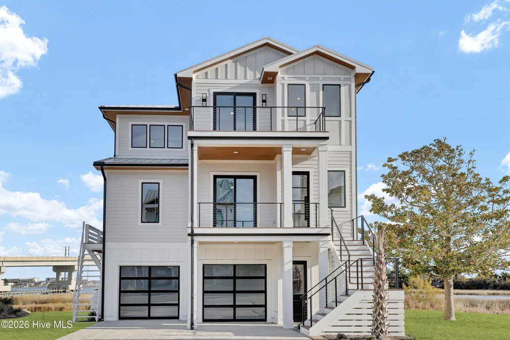 113 Diamond Pt Court Surf City, NC 28445