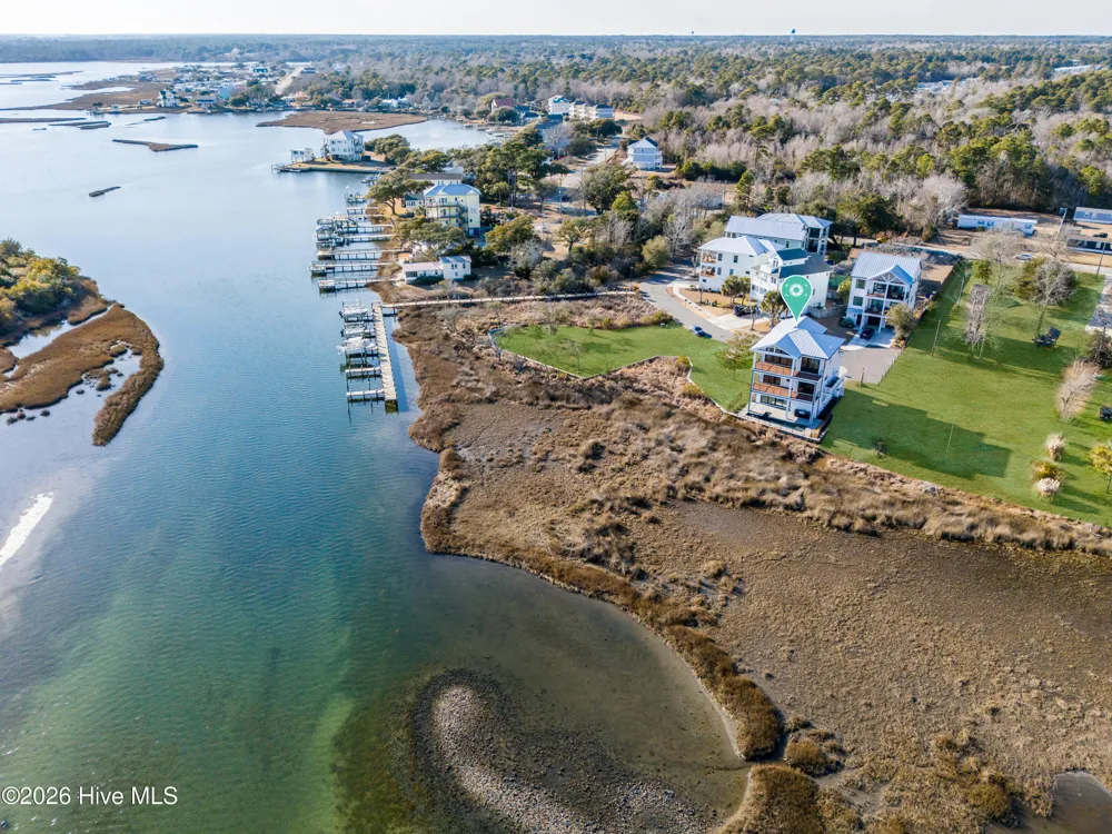 113 Diamond Pt Court Surf City, NC 28445
