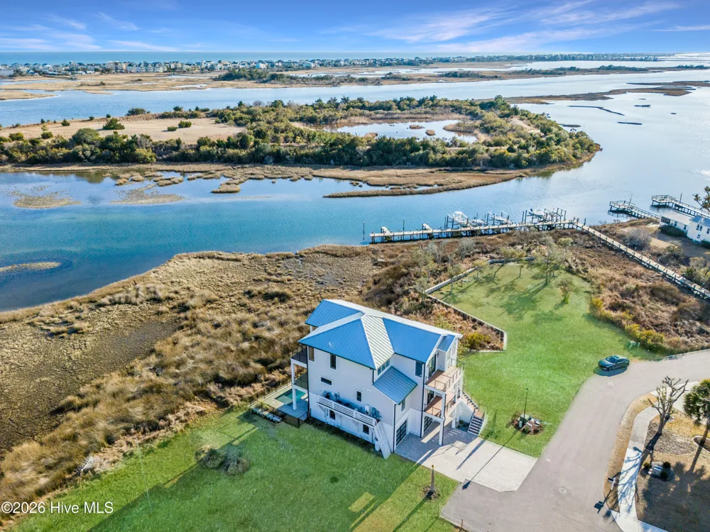 113 Diamond Pt Court Surf City, NC 28445