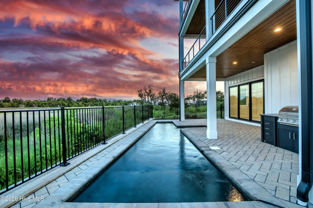 113 Diamond Pt Court Surf City, NC 28445