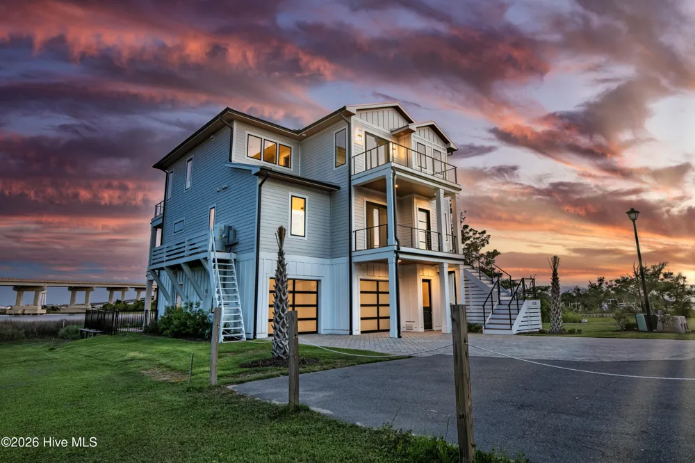 113 Diamond Pt Court Surf City, NC 28445