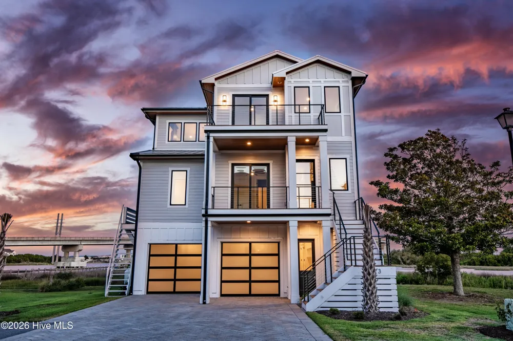 113 Diamond Pt Court Surf City, NC 28445