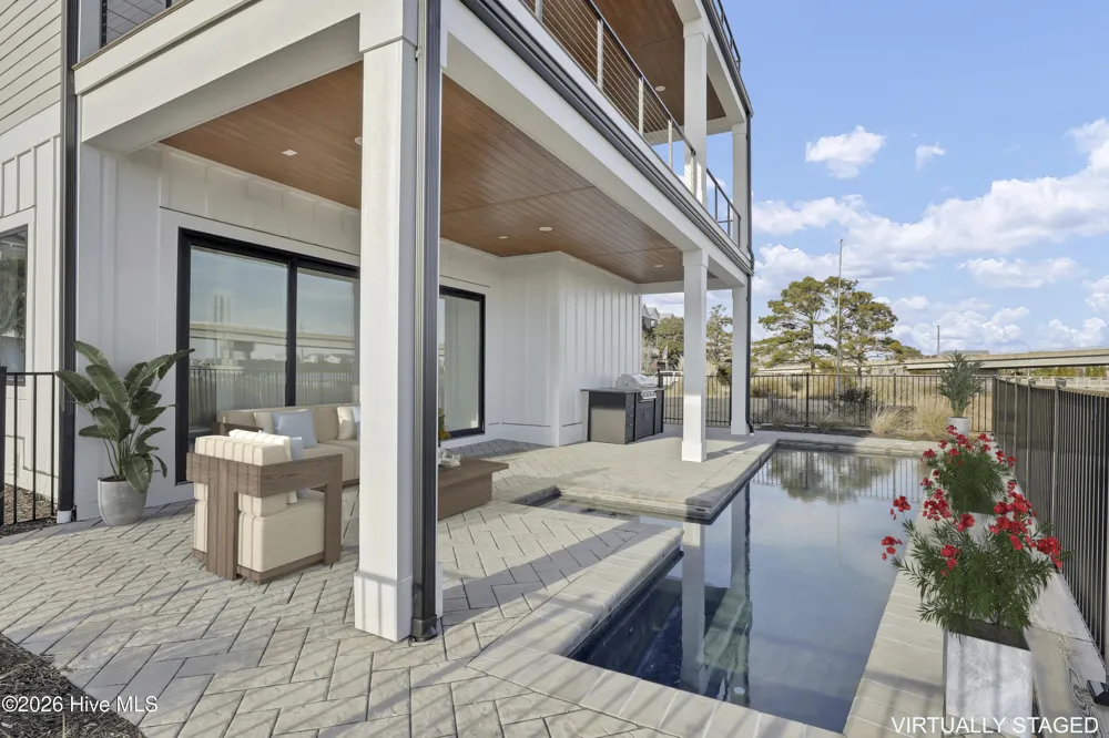 113 Diamond Pt Court Surf City, NC 28445