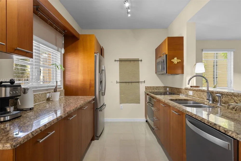 18413 NE 27th Ct #18413 Aventura, FL 33160