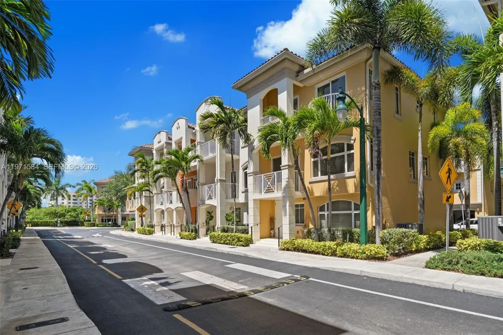 18413 NE 27th Ct #18413 Aventura, FL 33160