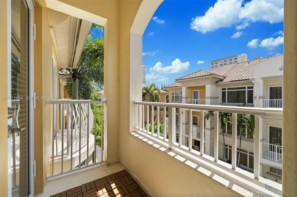 18413 NE 27th Ct #18413 Aventura, FL 33160