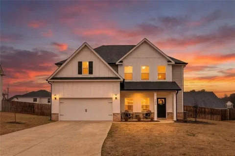 706 Lindsey Brooke Trace