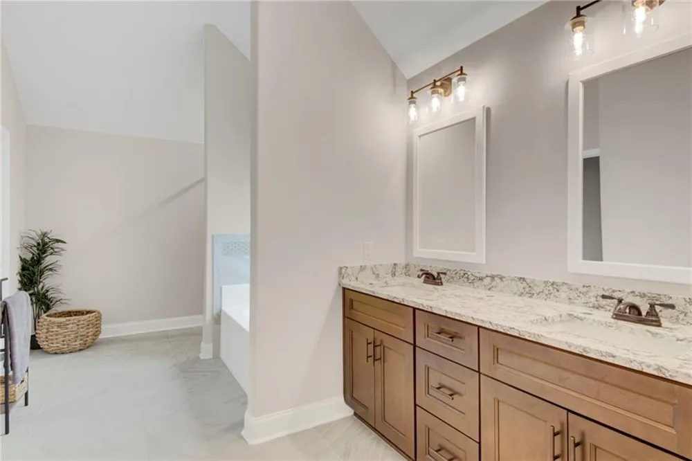 706 Lindsey Brooke Trace Bonaire, GA 31005