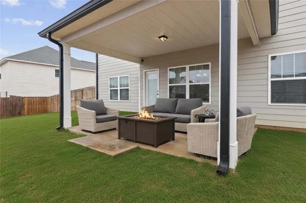 706 Lindsey Brooke Trace Bonaire, GA 31005
