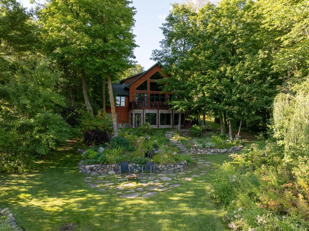 W2325 Belvidere Road Sarona, WI 54870