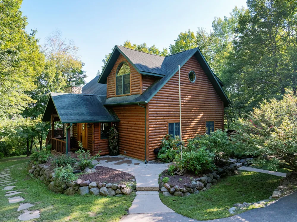 W2325 Belvidere Road Sarona, WI 54870